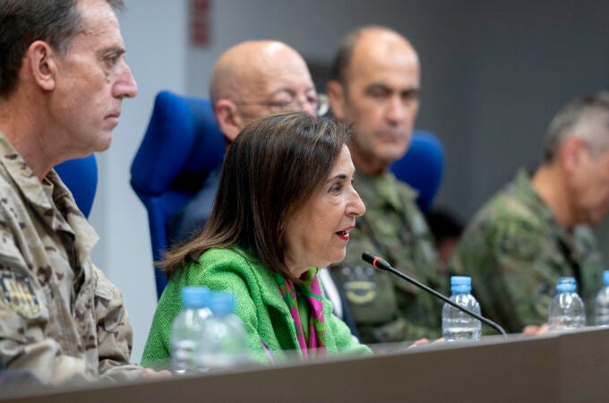 Robles visita las instalaciones del Mando de Operaciones del Estado Mayor de la Defensa en Pozuelo de Alarcón (Madrid)