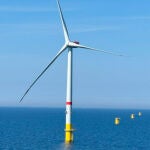 Primera turbina del parque eólico marino de Baltic Eagle en Alemania