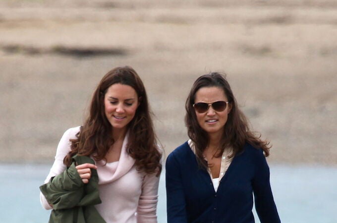 Kate Middleton junto a su hermana Pippa