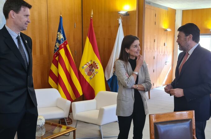 La consellera de Hacienda, Ruth Merino, y el alcalde de Alicante, Ruth Merino, se han reunido hoy en el Ayuntamiento de Alicante