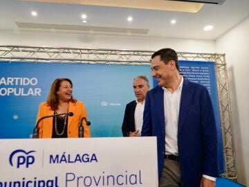 Juanma Moreno, Carmen Crespo y Elías Bendodo, ayer en la clausura de la Unión Intermunicipal del PP de Málaga