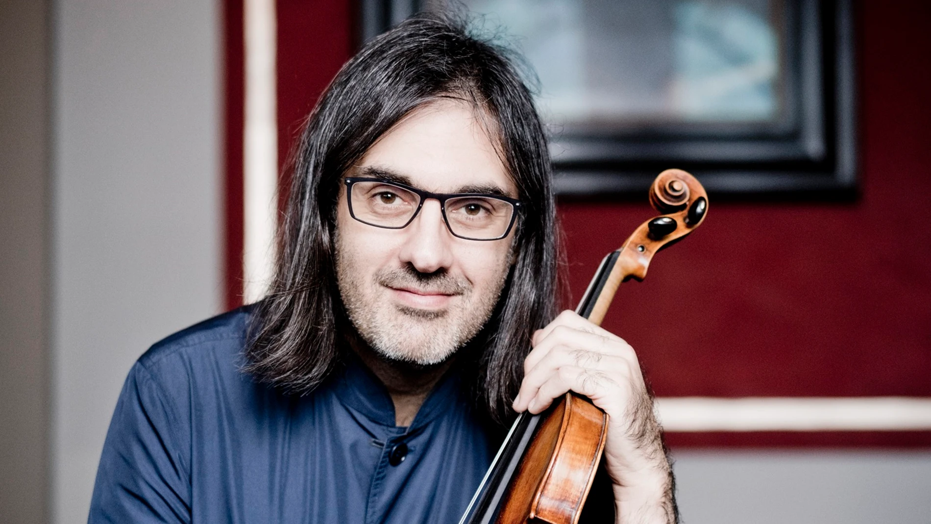 El violinista Leonidas Kavakos protagoniza dos conciertos en el Palau de la Música tras 14 años de ausencia