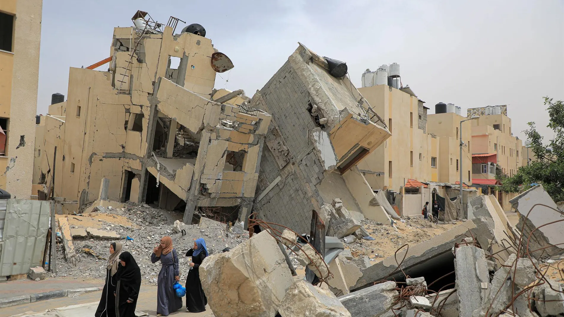 O.Próximo.- Al menos doce muertos, entre ellos un periodista, en varios bombardeos israelíes sobre la Franja de Gaza