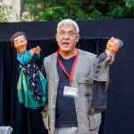 Pase de Prensa de la compañía Bululú en el jardín del Museo Esteban Vicente. En la foto su director, Horacio Peralta