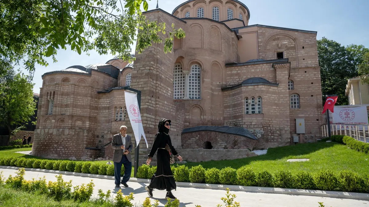 Grecia denuncia a Turquía por la conversión de una iglesia de Estambul en una mezquita: 