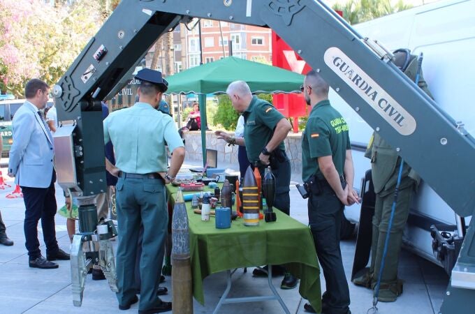 MURCIA.-La Guardia Civil expone sus recursos este domingo en la Plaza Circular de Murcia por la celebración de su fundación