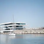 El emblemático edificio Veles e Vents preside la Marina de Valencia
