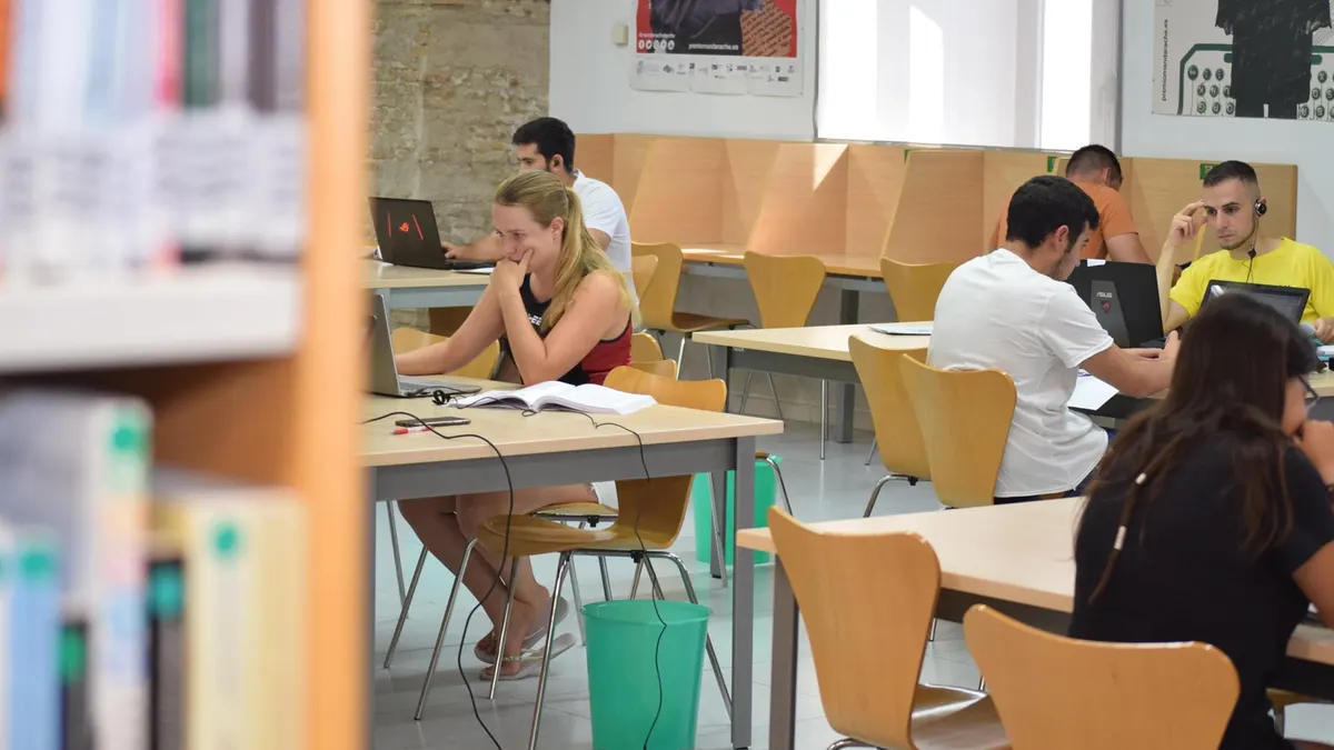 Madrid amplía los horarios de las bibliotecas ante los exámenes: estos son los centros disponibles