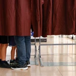 Jornada electoral en Cataluña. Votación de Alejandro Fernández