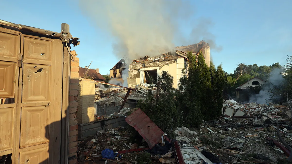 Los bombardeos masivos fuerzan a 4.000 personas a dejar sus casas en Jarkiv