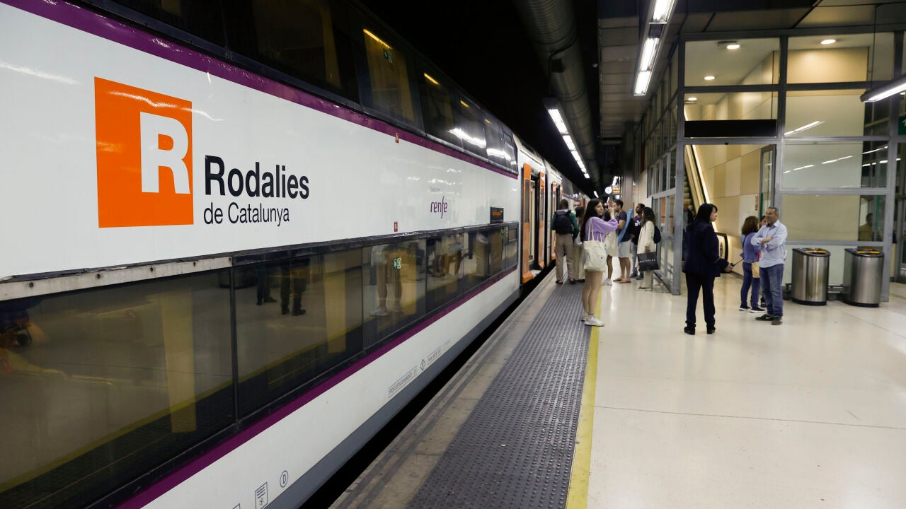 運転手不足による列車の運休により、R2 Sur de Rodalies で遅延と混雑が発生