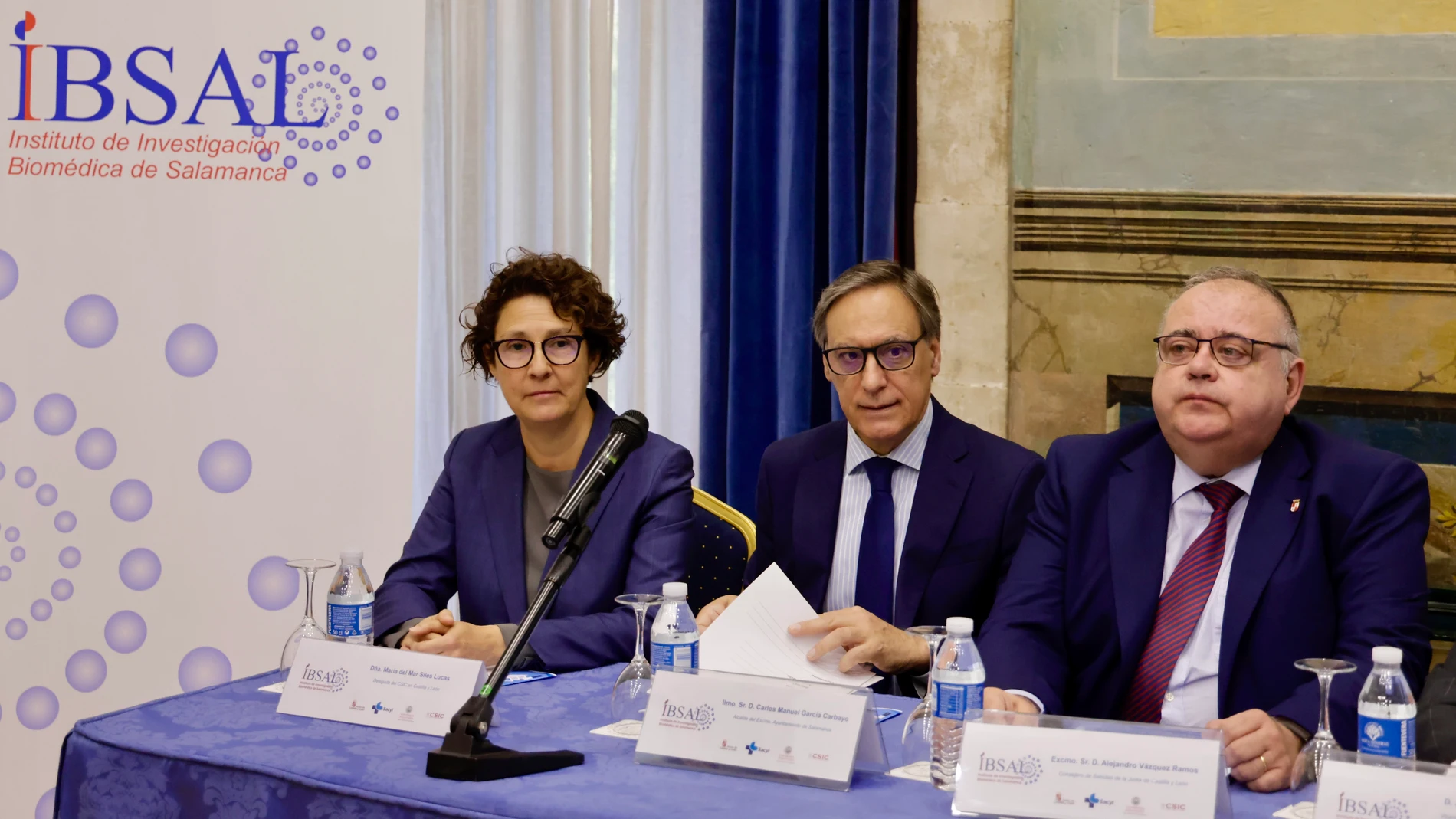 Alejandro Vázquez junto a Carlos García Carbayo y Mar Siles en el Curso celebrado en Salamanca