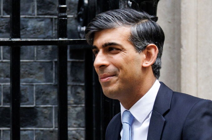 British Prime Minister Rishi Sunak departs for Prime Minister's Questions in London