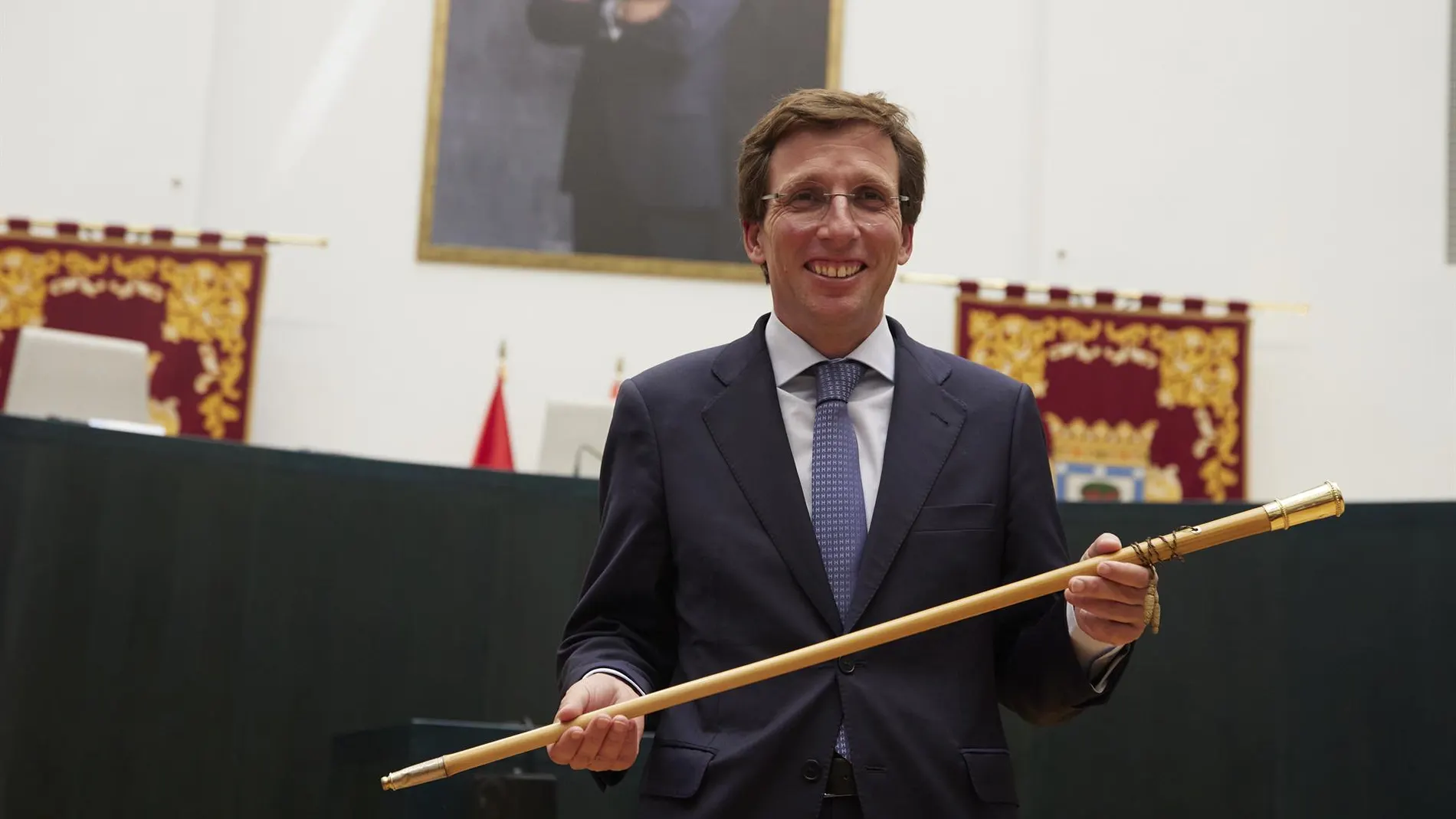 Almeida revalidaría su mayoría absoluta con un concejal más y PSOE superaría a Más Madrid, según una encuesta de GAD3
