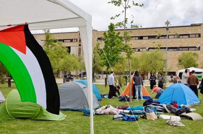 Estudiantes acampan en el Campus Unamuno de Salamanca para denunciar el “genocidio” de Israel contra Palestina