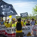 MADRID.-Vecindad de Montecarmelo registra este jueves en el Ayuntamiento "miles de firmas" por la reubicación del cantón