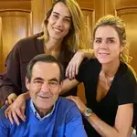 José Bono con sus hijos