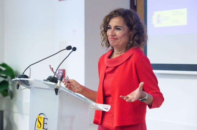 María Jesús Montero inaugura una jornada sobre la igualdad en el grupo SEPI en Torrelodones (Madrid)