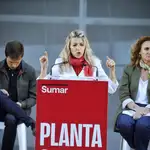 Yolanda Díaz llama a los empresarios a "volver" a defender la democracia tras el encuentro con Milei