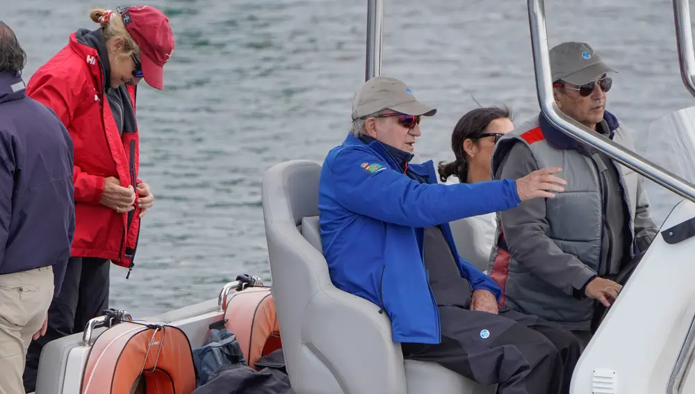 El Rey Juan Carlos y la Infanta Elena salen a navegar
