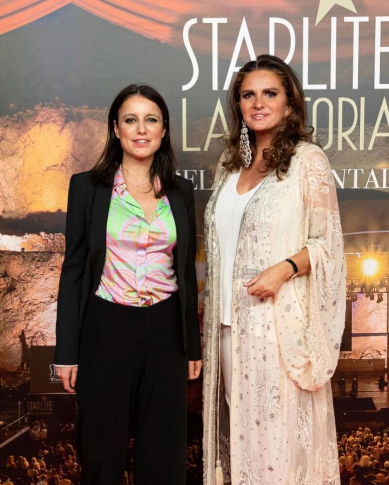 Andrea Levy y Sandra García-Sanjuán en el estreno del documental (2022)