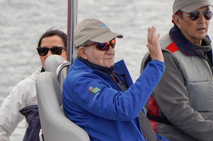El Rey Juan Carlos y la Infanta Elena salen a navegar