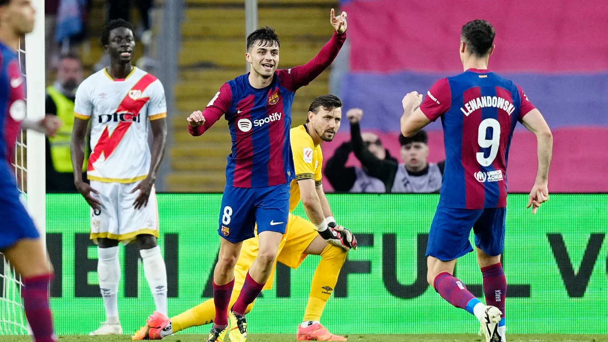 El Barça vence al Rayo (3-0) y asegura el segundo puesto el día que Pedri recuperó la sonrisa y Joao Félix hizo una de las jugadas del año