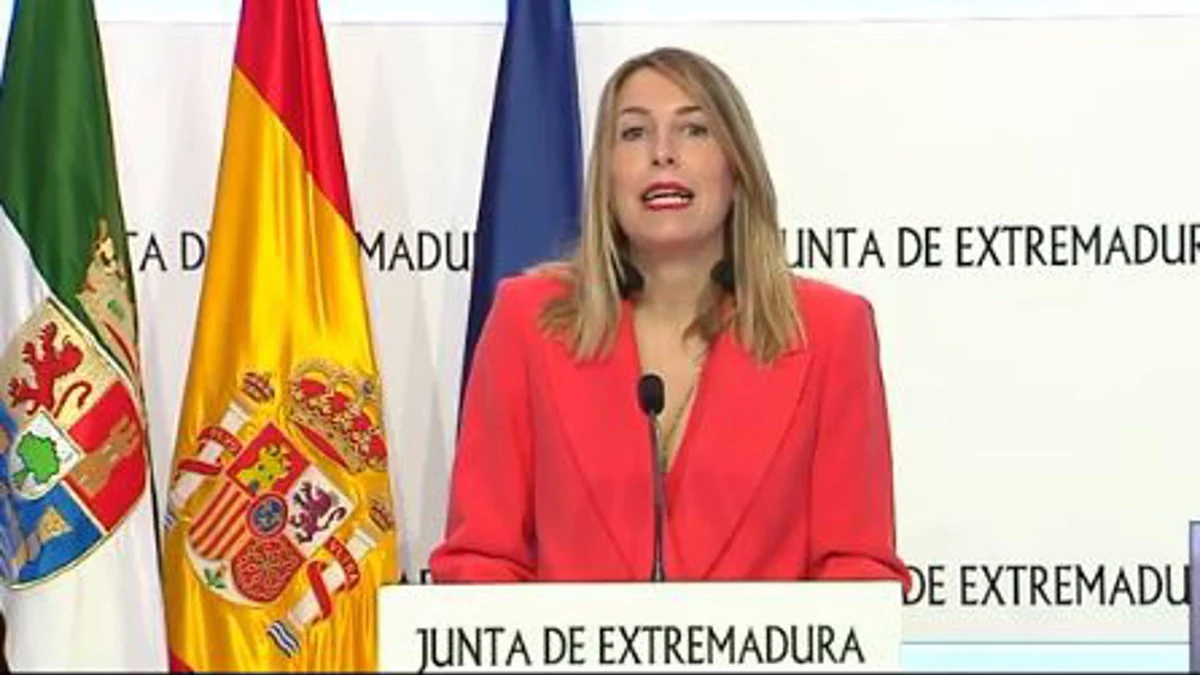 La presidenta de Extremadura, María Guardiola, abandona la UCI y permanece ingresada en planta 