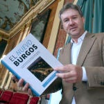 Javier Lacalle con la publicación