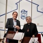 Conrado Íscar y Luis Argüello durante la firma del convenio