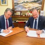 El presidente de Caja Rural del Sur y el presidente de la Denominación de Origen Los Pedroches firman el acuerdo