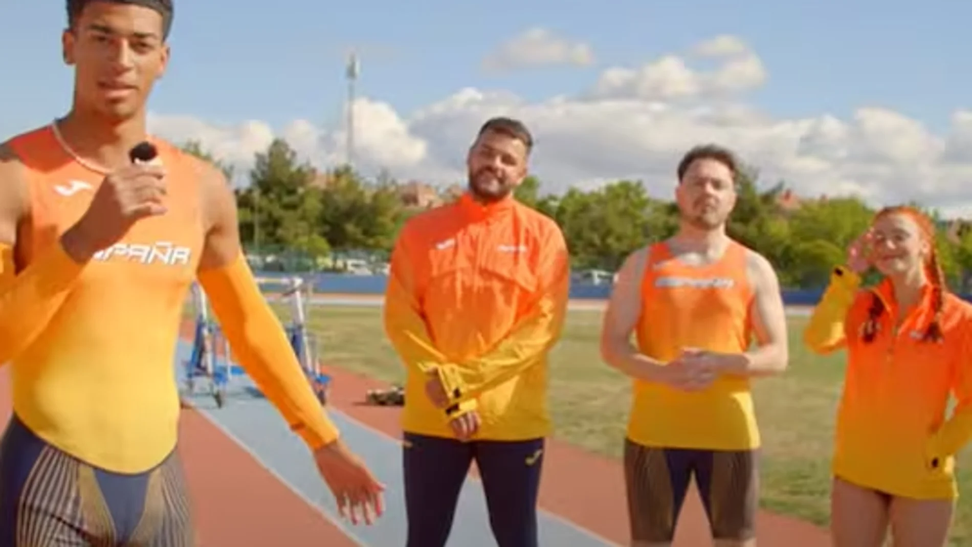Enfado en el atletismo español por el uniforme para los Juegos Olímpicos: "Que vergüenza...¿Ya no somos españoles?" 