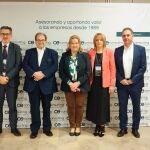 De izquierda a derecha: David Pérez (socio director de la división territorial Norte de CE Consulting); Fernando Núñez Rebolo (presidente de CE Consulting y presidente de Grupo Ibérica); Cristina Ayala, (Alcaldesa de Burgos); Susana Vicente (socia directora de la división territorial Norte de CE Consulting); y Luis Martín (CEO de CE Consulting).