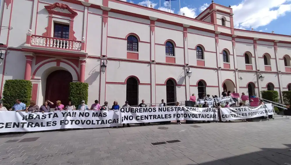 Movilización ciudadana en Alcalá para frenar los proyectos fotovoltaicos