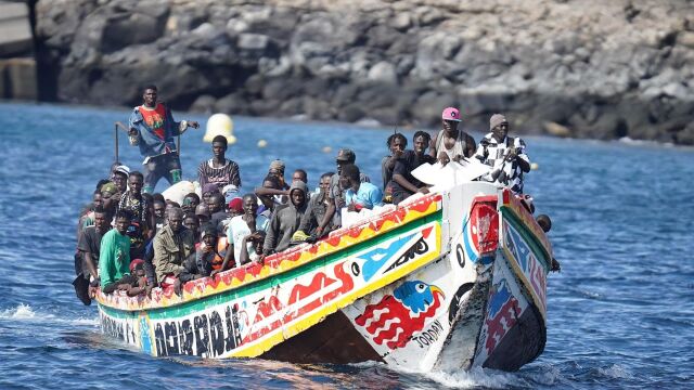 VÍDEO: Canarias avisa de situación "muy límite" en la acogida de menores migrantes