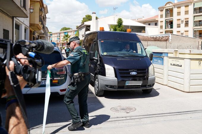 Entierran en la estricta intimidad a los dos niños asesinados en Huétor Tájar por su abuelo