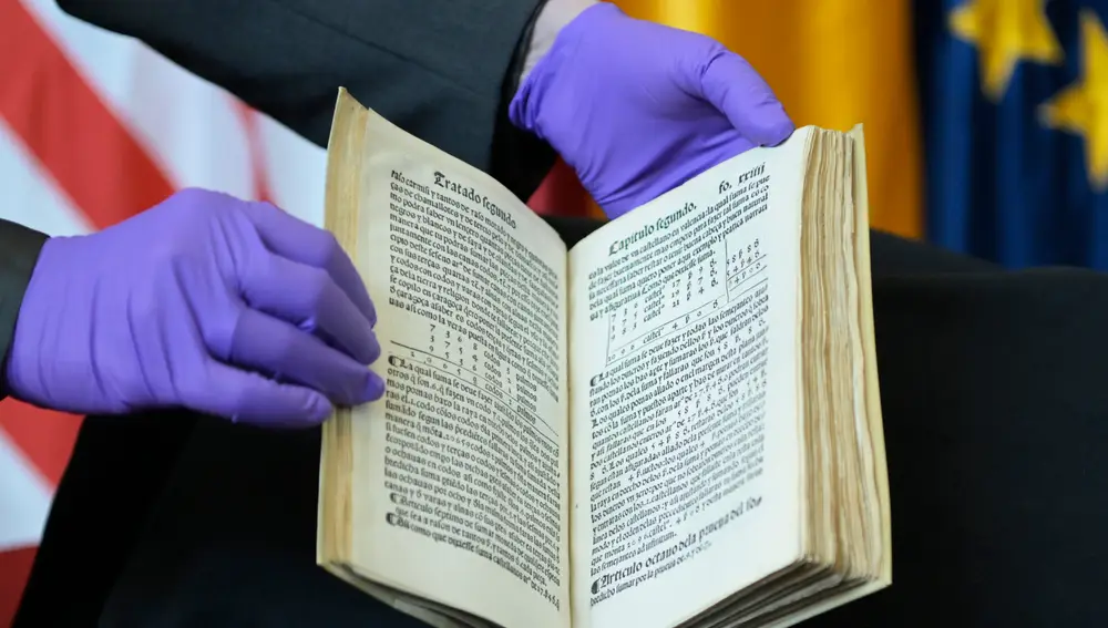 EE.UU. devuelve a España un libro del siglo XVI que fue hallado en una &quot;caja sospechosa&quot;