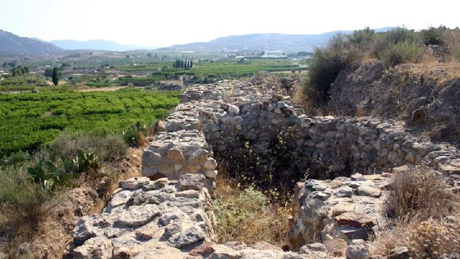 Ruinas prehistóricas halladas en el yacimiento de Begastri