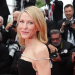 Cate Blanchett desata la polémica al afirmar que es de 'clase media' en Cannes