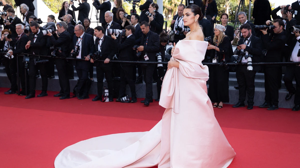 Así es el espectacular vestido de seda de Redondo Brand con el que Marta Lozano ha regresado al Festival de Cannes