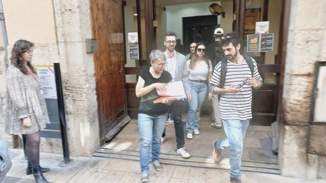 Papi Robles sale del Registro del Ayuntamiento de Valencia