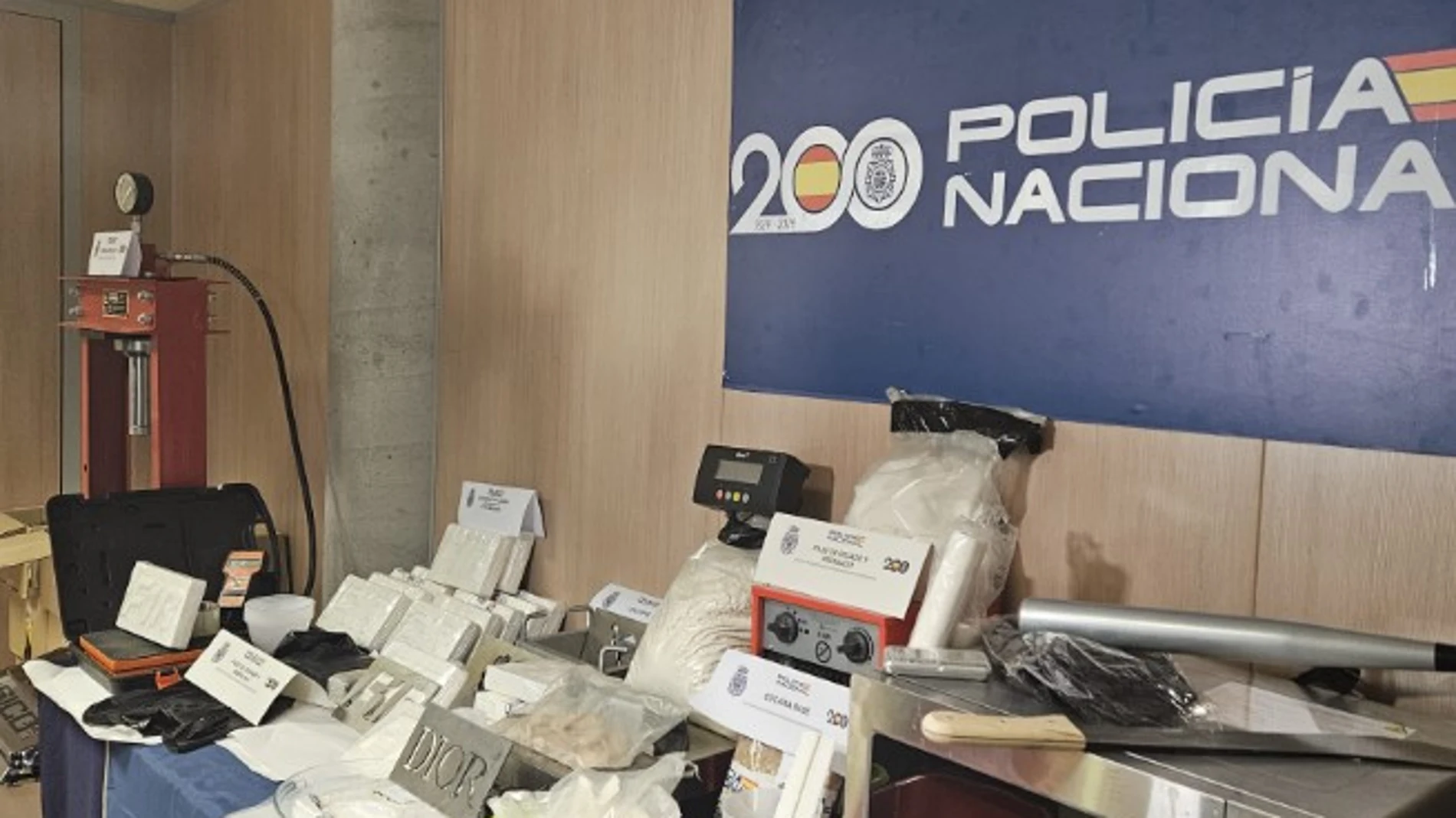 Parte del material que se ha incautado