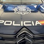 Tres detenidos en Ribeira (A Coruña) por tráfico de drogas, después de tratar de huir y embestir a un coche policial