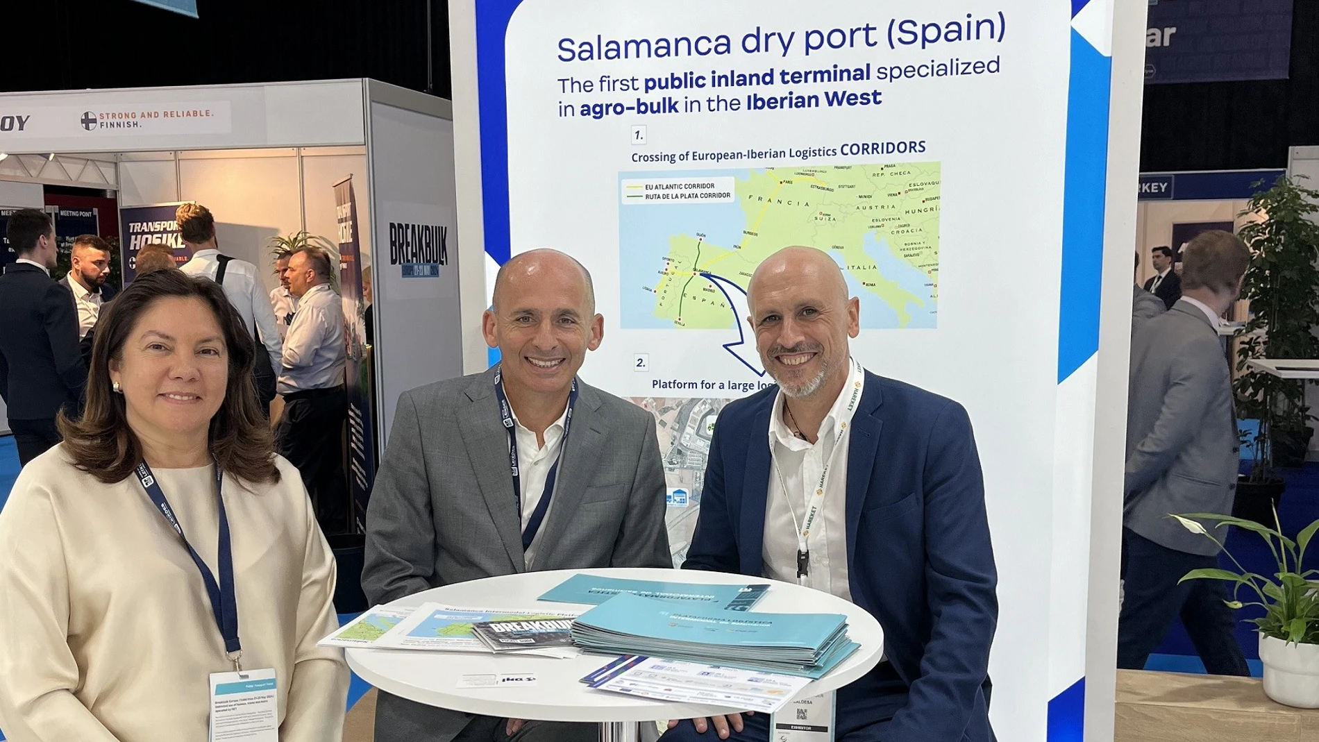 Representantes de Zaldesa en la Feria Breakbulk Europa de Róterdam