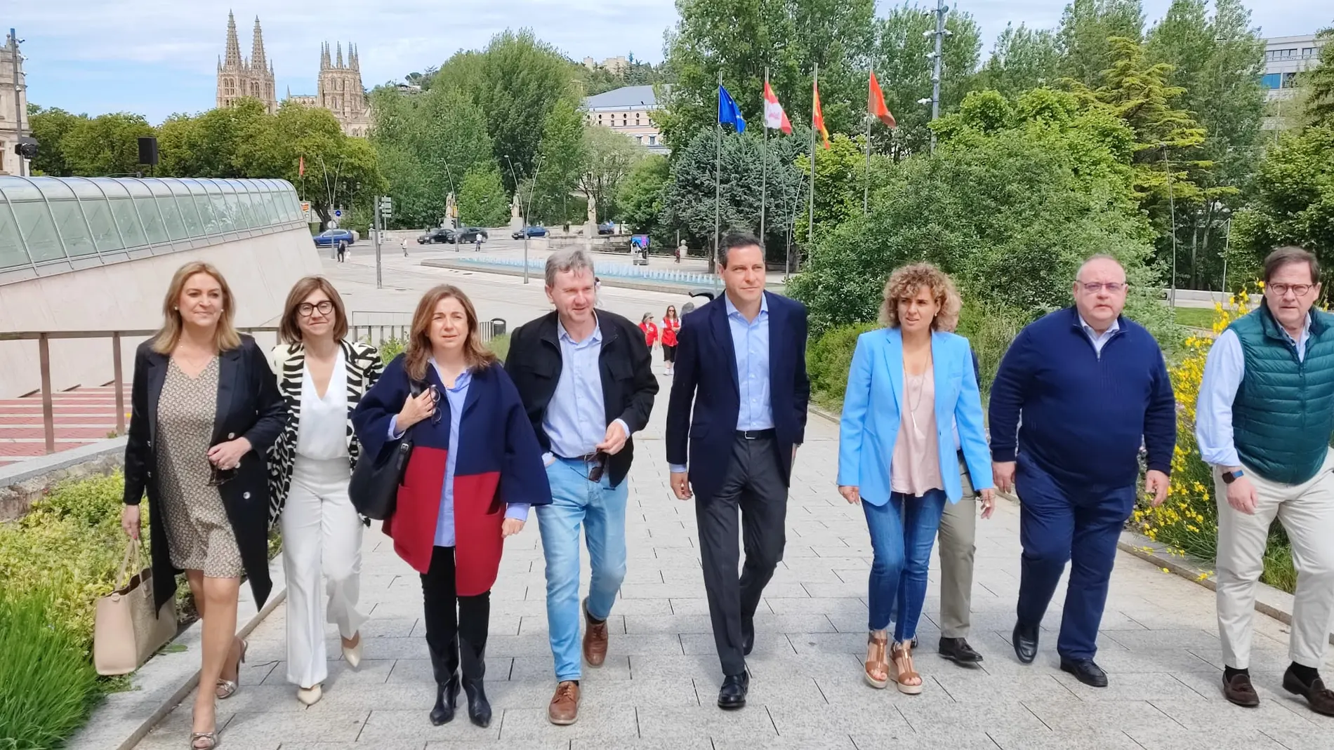 Raúl de la Hoz, visita, junto a Dolors Monserrat, Javier Lacalle y Alejandro Vázquez, entre otros, el Museo de la Evolución Humana de Burgos