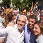 David Sirera, Carlos Mazón y María José Catalá, en la manifestación "España responde" de Madrid