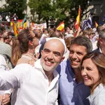 David Sirera, Carlos Mazón y María José Catalá, en la manifestación "España responde" de Madrid
