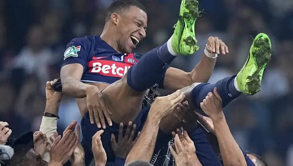 Kylian Mbappé se despidió del PSG