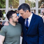 Sánchez recibe a Zelenski en el Complejo de La Moncloa 