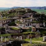 Bodegas en Baltanás, que se asemejan a un poblado hobbit